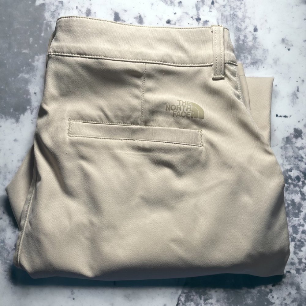 Women's North Face Light Brown Pants, Size 12, Inseam 26" (P092123-1)